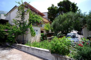 Отель Apartments Jadranka  Макарска 